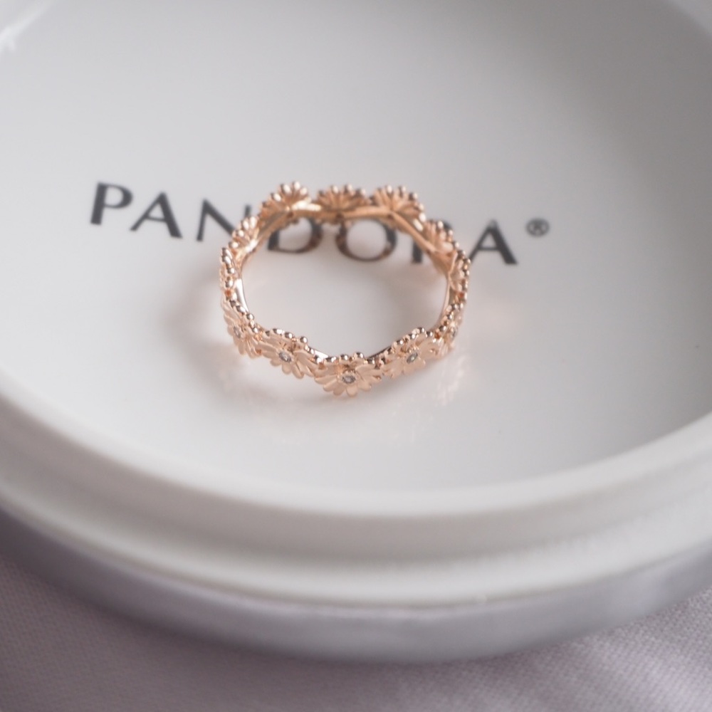 Pandora Sparkling Daisy Flower Crown Ring size 56/ us 7.5